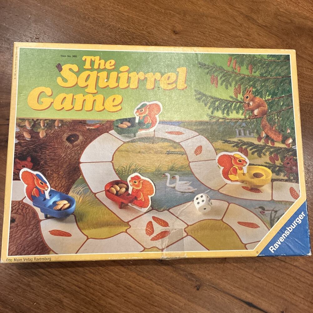 Ravensburger The Squirrel Game Vintage 1987 ***64 Pinecones